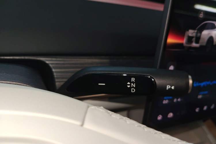 Used ONVO L60 2024 60 kWh Rear-Drive Version
