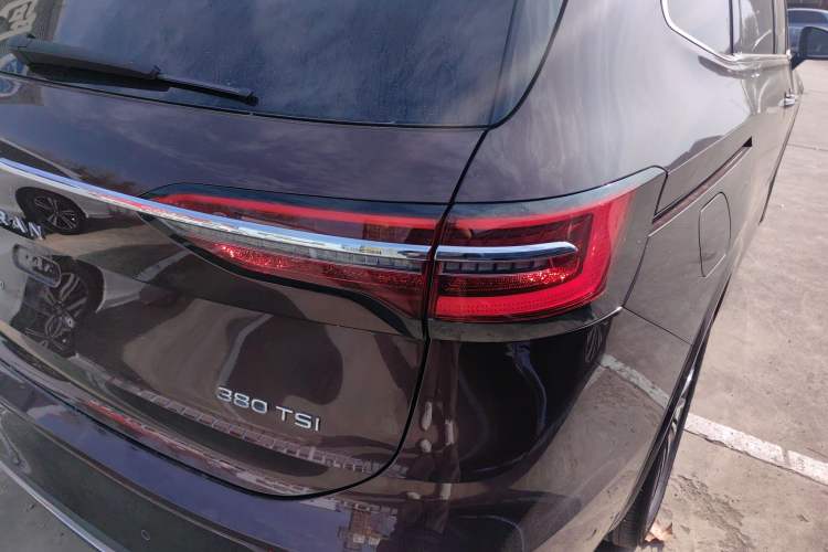 Used Volkswagen Viloran 2022 380TSI Prestige Edition
