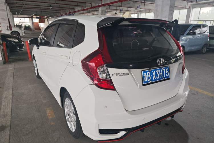 Used Honda Fit 2018 1.5L CVT Comfort Sunroof Version