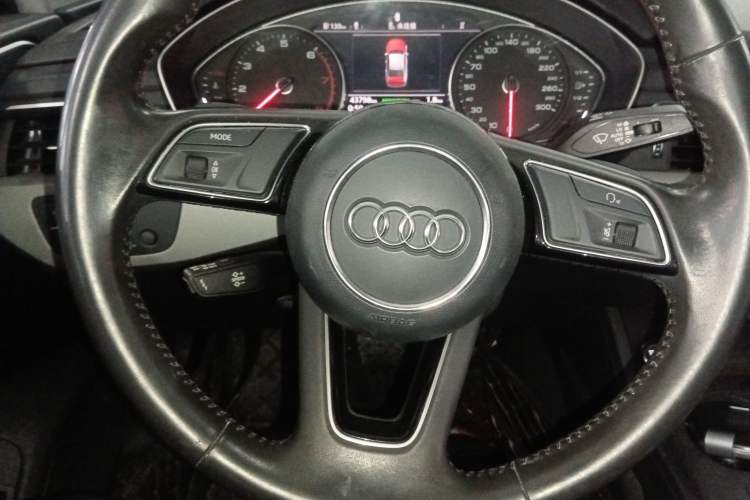 Used Audi A4L 2018 30th Anniversary Edition 40 TFSI Trendy Model