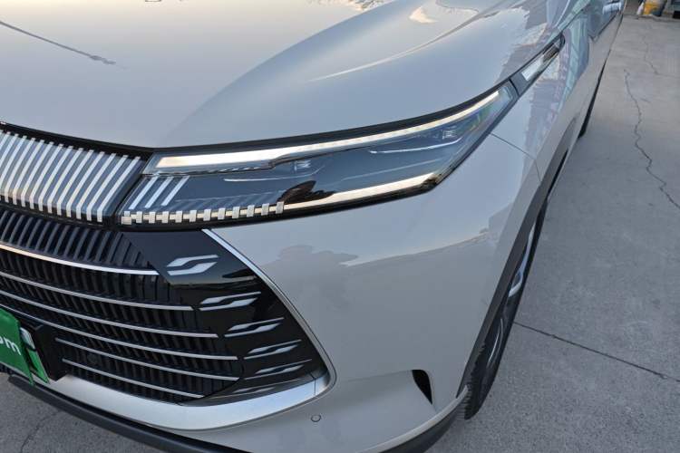 Used BYD Frigate 07 2024 HONOR Edition DM-i 205KM Flagship Model