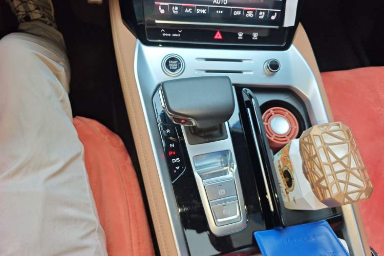 Used Audi Q6 2024 45 TFSI quattro Qiyun Edition Yulin Package 6 seats