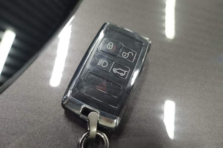 Used Land Rover Discovery Sport 2023 249 PS R-Dynamic SE Performance Tech Edition
