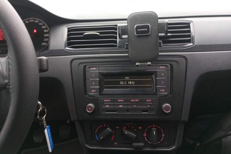 Used Volkswagen Santana 2019 1.5L Manual Fashion Edition China VI Standard