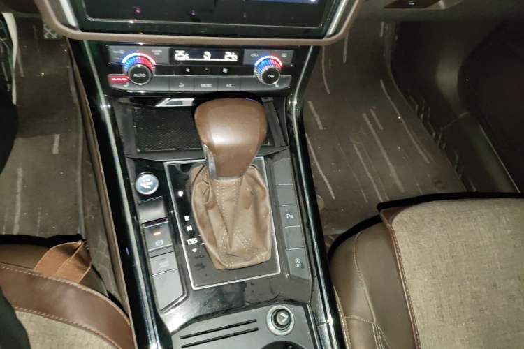 Used Volkswagen Phideon 2021 380TSI Luxury Edition
