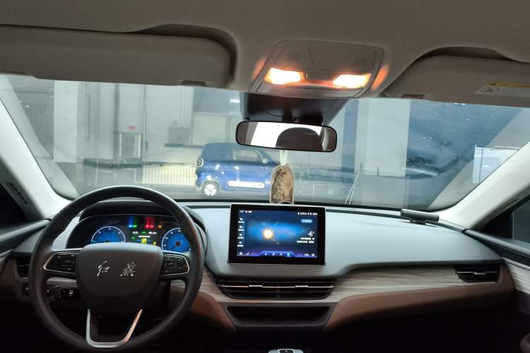 Used Hongqi E-QM5 2024 610 km PLUS
