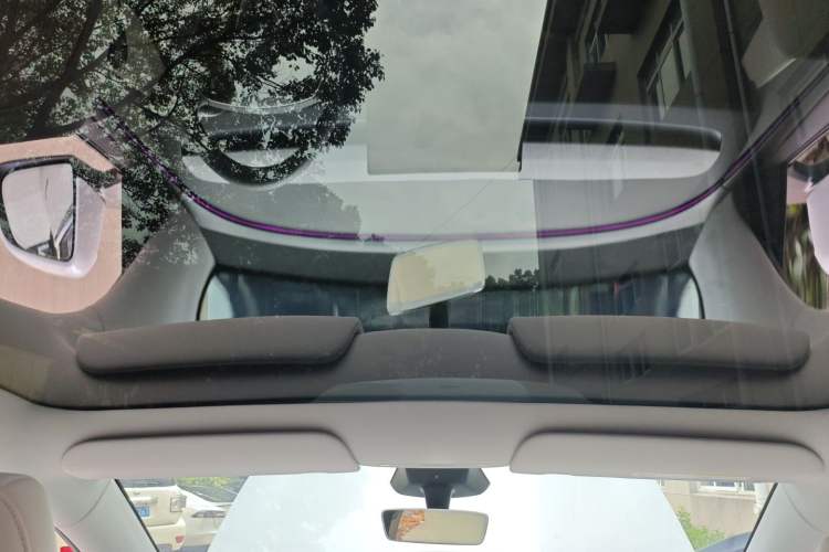 Used Tesla Model Y 2025 Rear-Wheel-Drive Version
