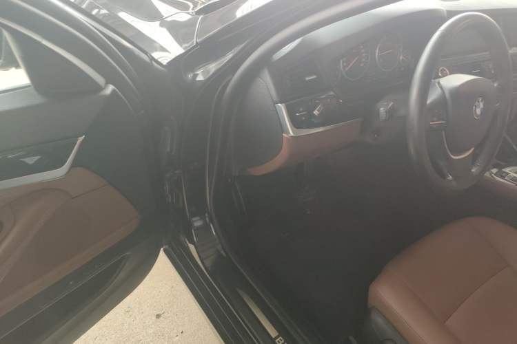 Used BMW 5 Series 2017 520Li Elegant Edition
