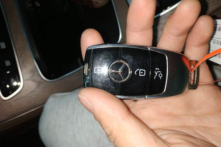 Used Mercedes-Benz E-Class 2023 E 260 L
