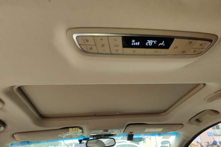 Used Buick GL8 2017 ES 28T Flagship Model China V Standard
