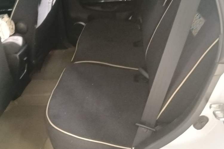 Used Haval H5 Classic 2013 Zhizun Edition 2.0L Manual Two-Wheel Drive Entry-Level Model
