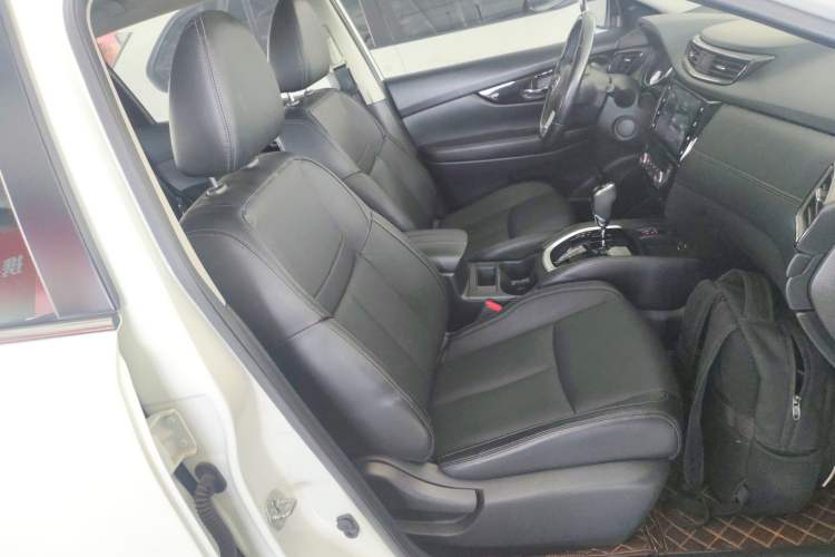 Used Nissan X-Trail 2019 2.0L CVT Smart Connect Comfort Edition 2WD
