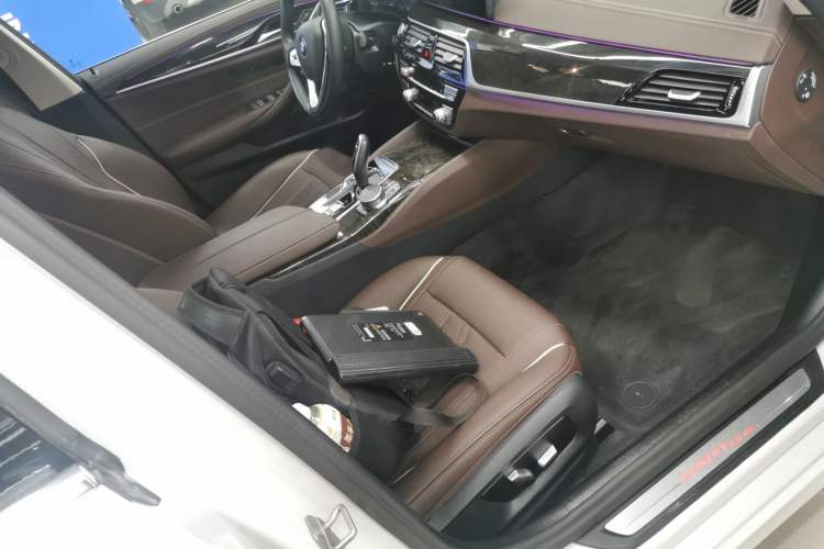 Used BMW 5 Series 2022 Second Facelift 525Li Luxury Package
