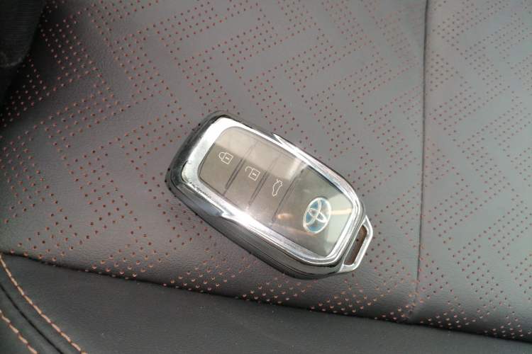 Used Toyota Levin 2023 Smart Electric Hybrid Dual-Engine 1.8L Sport Edition
