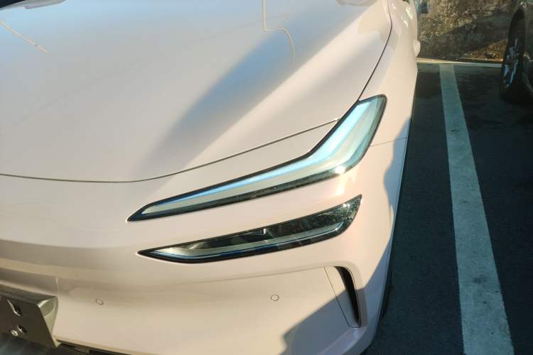 Used ONVO L60 2024 60 kWh Rear-Drive Version