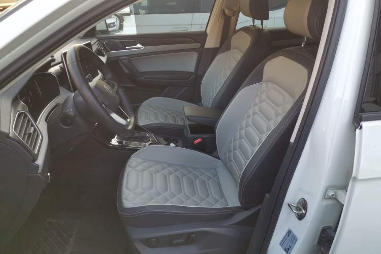 Used Volkswagen Tayron 2023 300TSI Two-Wheel-Drive Luxury Plus Advanced Edition
