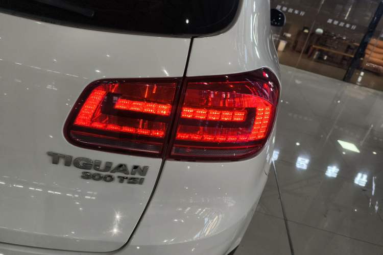 Used Volkswagen Tiguan 2017 300TSI Automatic Two-Wheel Drive Silk Road Comfort Edition
