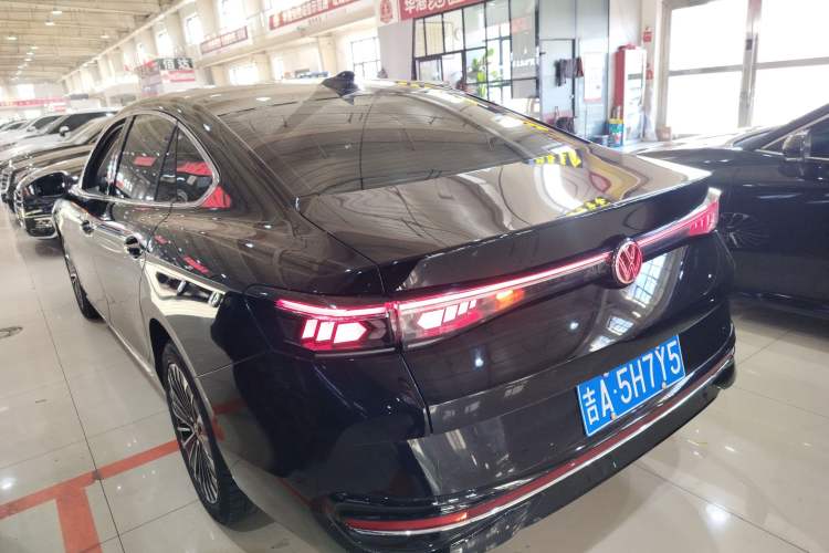 Used Volkswagen Magotan 2024 380TSI DSG Prestige Edition DaMai Package
