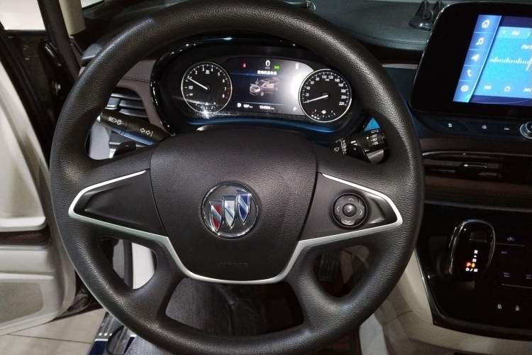 Used Buick GL8 2021 Land Cruiser Executive Class 652T Comfort Model
