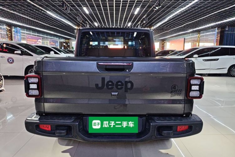 Used  Gladiator 2022 3.6L Pioneer Edition