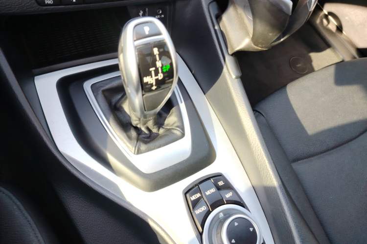 Used BMW X1 2014 sDrive18i Leading Model
