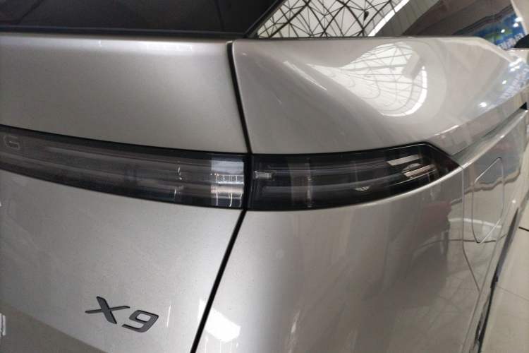 Used XPeng X9 2025 650 Long-Range Max
