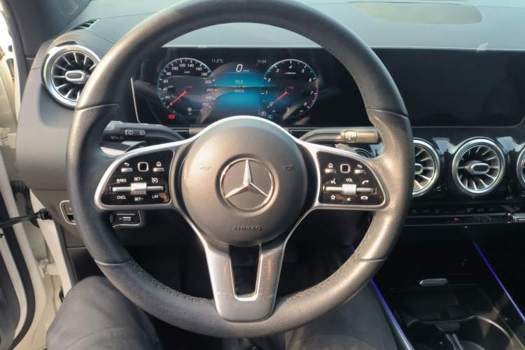 Used Mercedes-Benz GLA 2020 GLA 200
