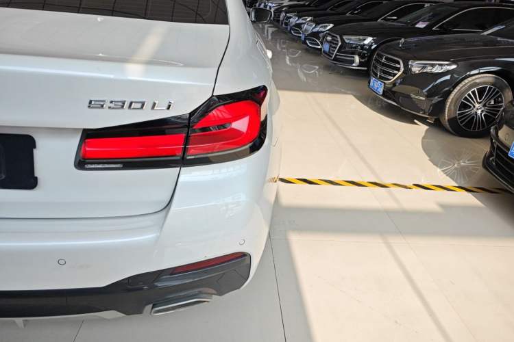 Used BMW 5 Series 2023 Restyled 530Li Leading Edition M Sport Package
