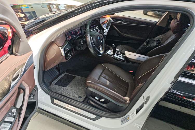 Used BMW 5 Series 2022 Restyled 525Li Luxury Package
