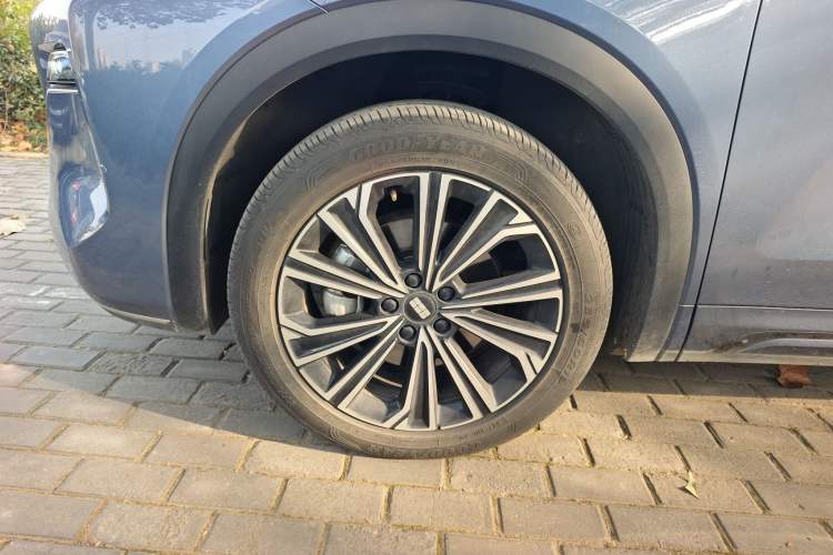 Used  Galaxy Xingjian 7 EM-i 2025 120km Flagship Edition
