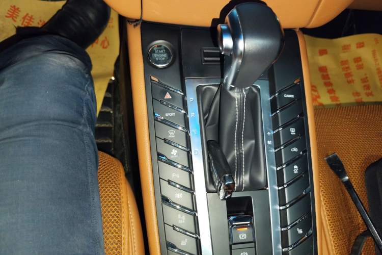 Used Zotye SR9 2017 2.0T Automatic Ultimate Dream Edition