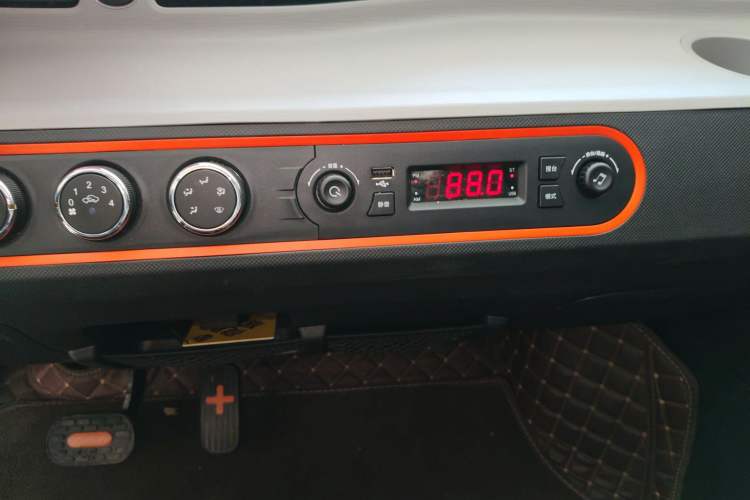 Used Wuling Hongguang MINIEV 2022 Easy Version Lithium Iron Phosphate
