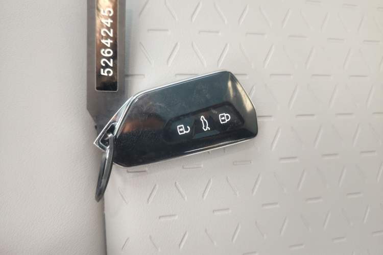 Used Volkswagen ID.7 VIZZION 2024 AIR model
