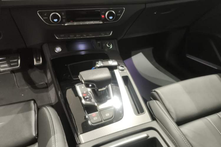 Used Audi Q5L 2024 45 TFSI Luxury Dynamic Model
