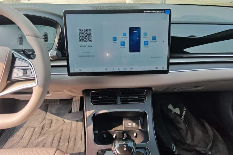 Used BYD Han 2025 EV with 701 km of Laser Radar-Enabled Intelligent Driving