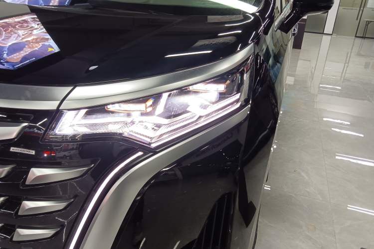 Used Denza D9 2022 DM-i 970 Four-Wheel Drive Flagship Model