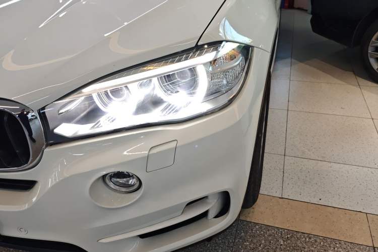 Used BMW X5 2014 xDrive35i Luxury Model
