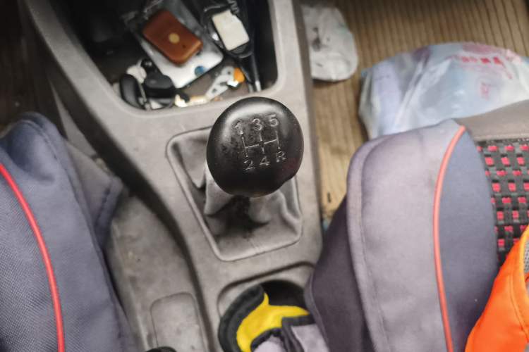 Used Wuling Rongguang V 2016 1.5L Standard Version
