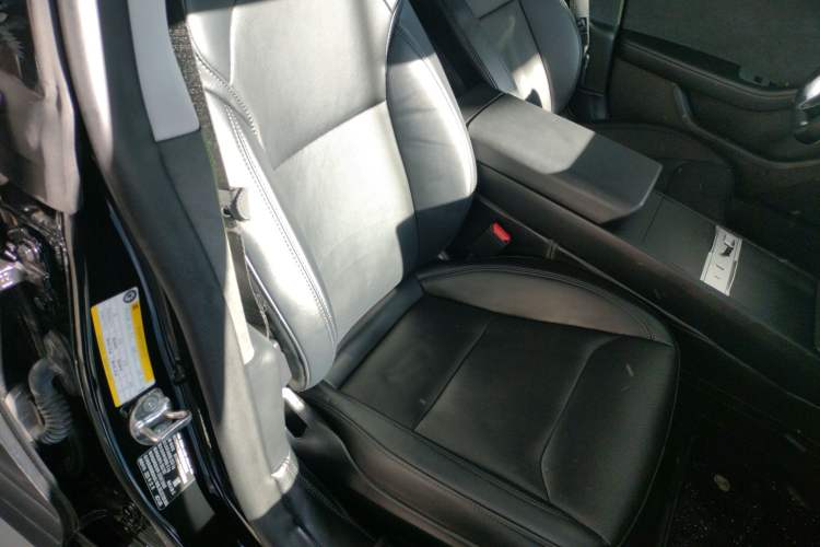 Used Tesla Model 3 2023 Long-Range All-Wheel-Drive Version
