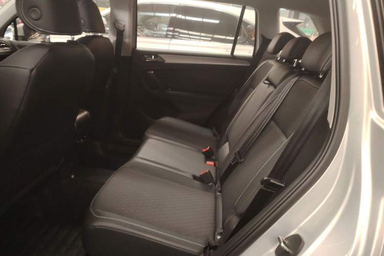 Used Volkswagen Tiguan L 2017 330TSI Automatic Two-Wheel Drive Luxury Edition
