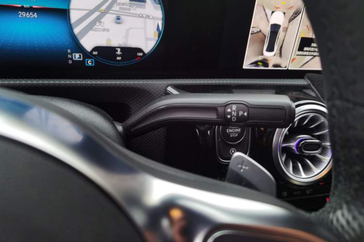 Used Mercedes-Benz A-Class 2022 Second Facelift A 200 L Sport Sedan Fashion Version
