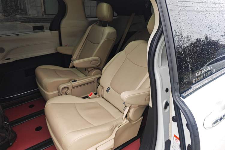 Used Toyota Granvia 2023 2.5L Hybrid Prestige PLUS Edition
