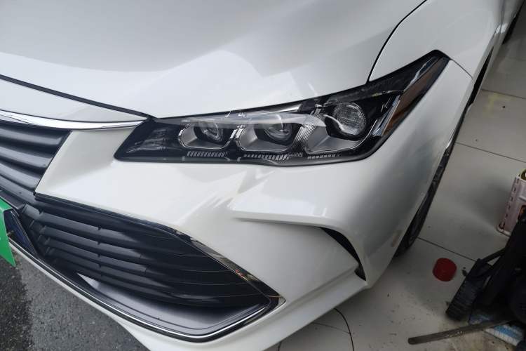Used Toyota Avalon 2019 Dual-Engine 2.5L Luxury Edition China VI Standard
