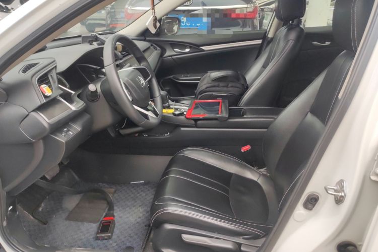 Used Honda Civic 2016 220TURBO CVT Luxury Edition
