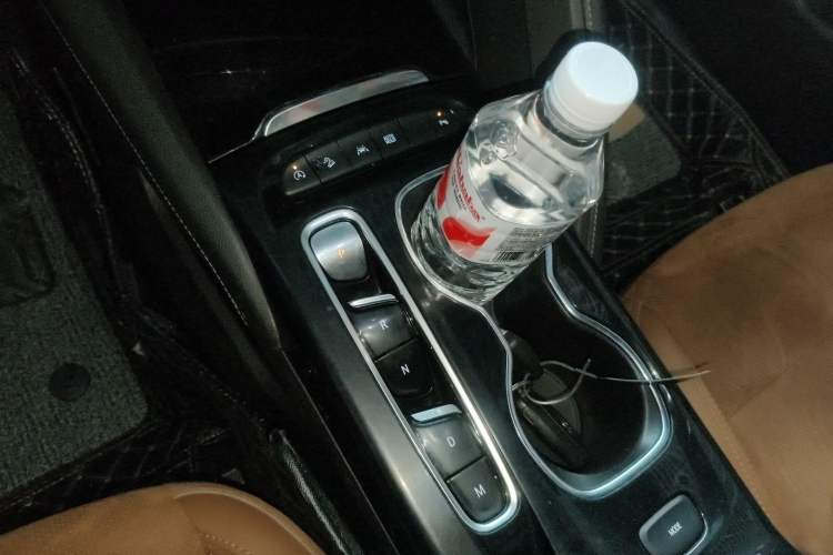 Used Buick Envision 2020 Encore S 652T Four-Wheel Drive Luxury Model
