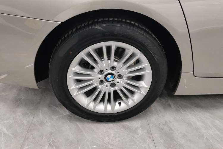 Used BMW 5 Series 2014 525Li Leading Model