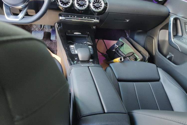 Used Mercedes-Benz A-Class 2022 Restyled A 200 L Sport Sedan Fashion Version
