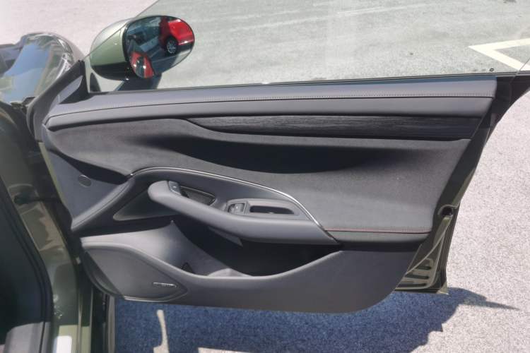 Used  SU7 2024 Rear-Drive Ultra-Long Range Advanced Pro-Level Intelligent Driving Version
