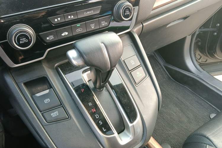 Used Honda CR-V 2017 240TURBO CVT Front-Wheel Drive Fashion Edition