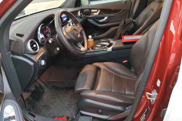 Used Mercedes-Benz GLC 2019 GLC 260 L 4MATIC Dynamic Model
